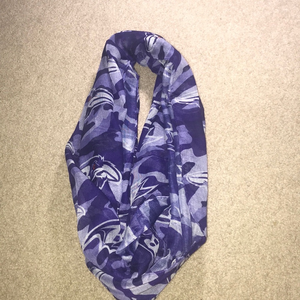 Ravens scarf